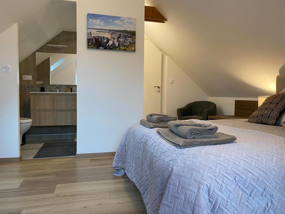 La Giendrotais Bed & Breakfast Corseul ภายนอก รูปภาพ