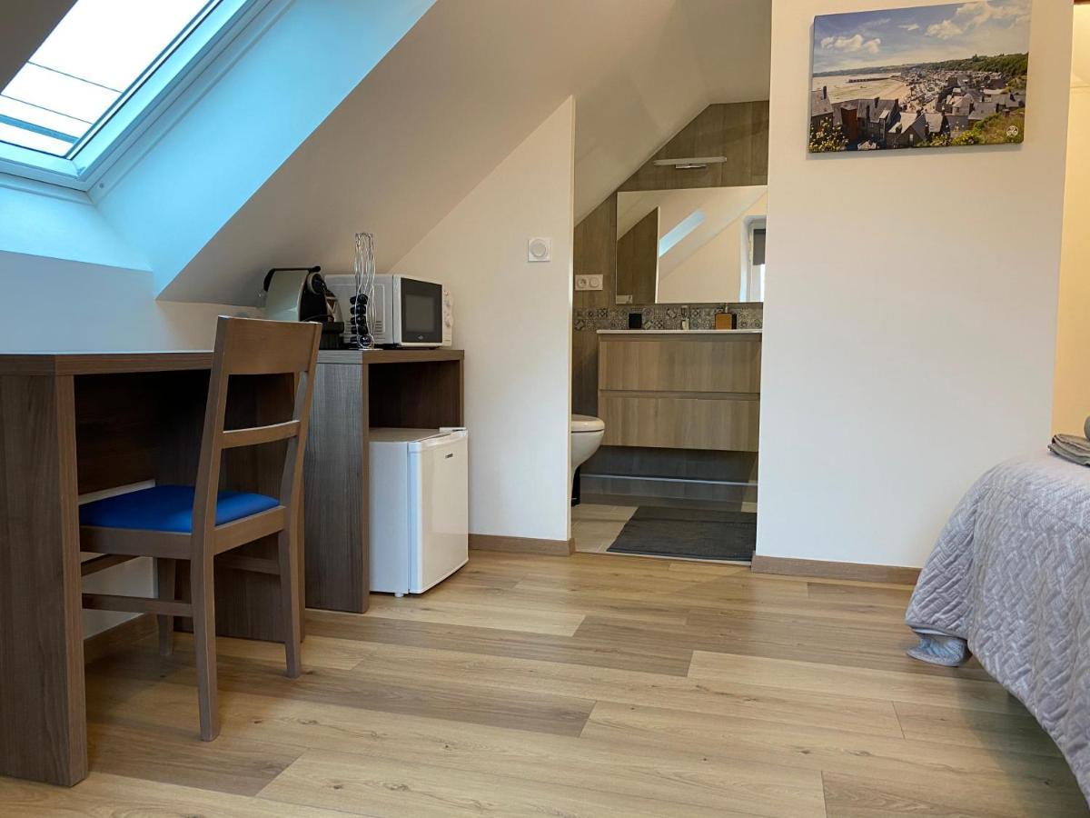 La Giendrotais Bed & Breakfast Corseul ภายนอก รูปภาพ