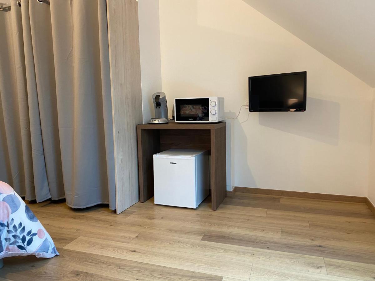 La Giendrotais Bed & Breakfast Corseul ภายนอก รูปภาพ