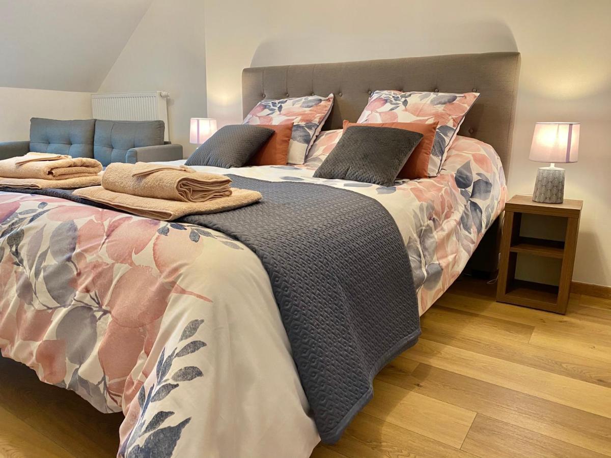 La Giendrotais Bed & Breakfast Corseul ภายนอก รูปภาพ