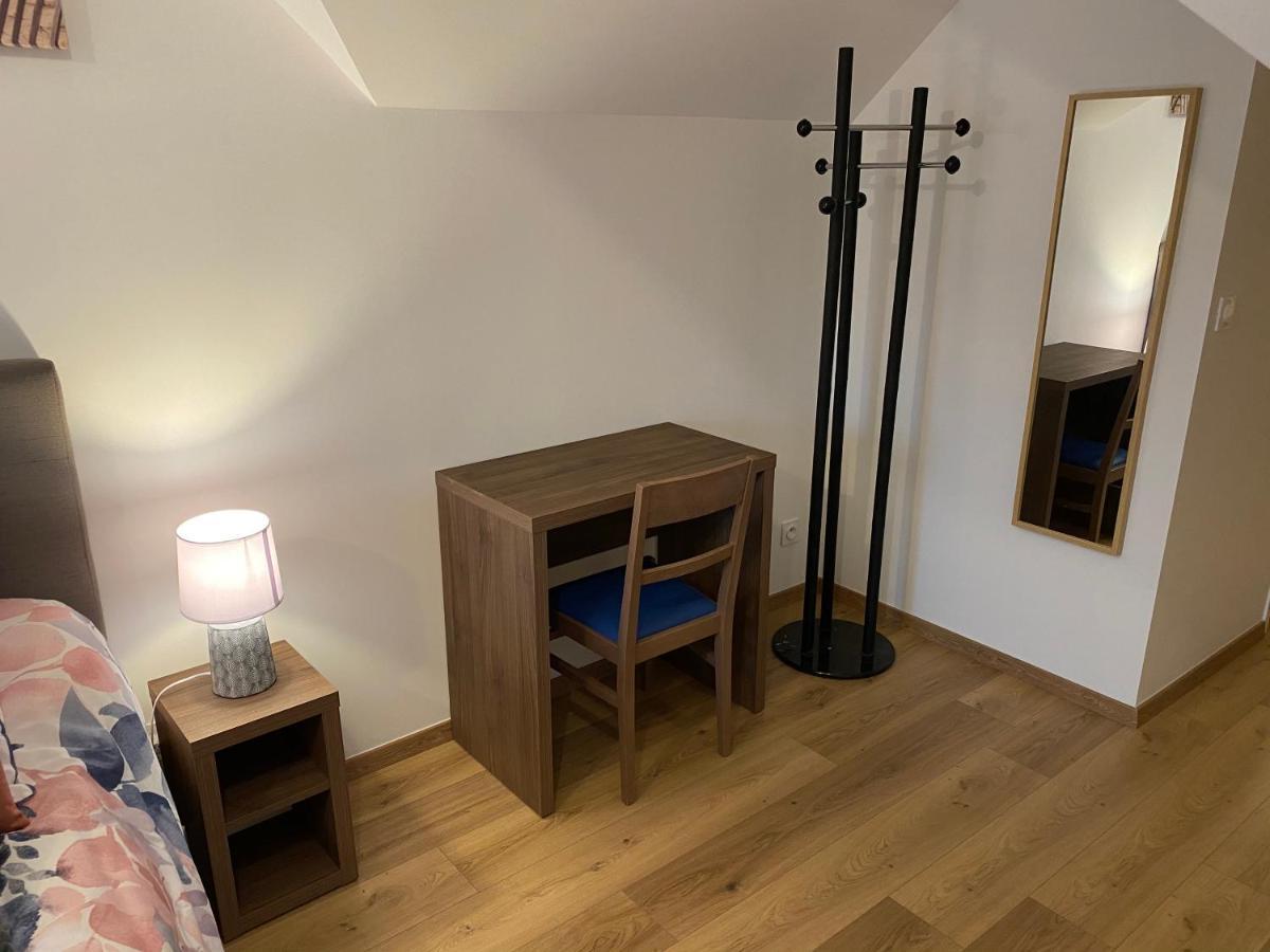La Giendrotais Bed & Breakfast Corseul ภายนอก รูปภาพ